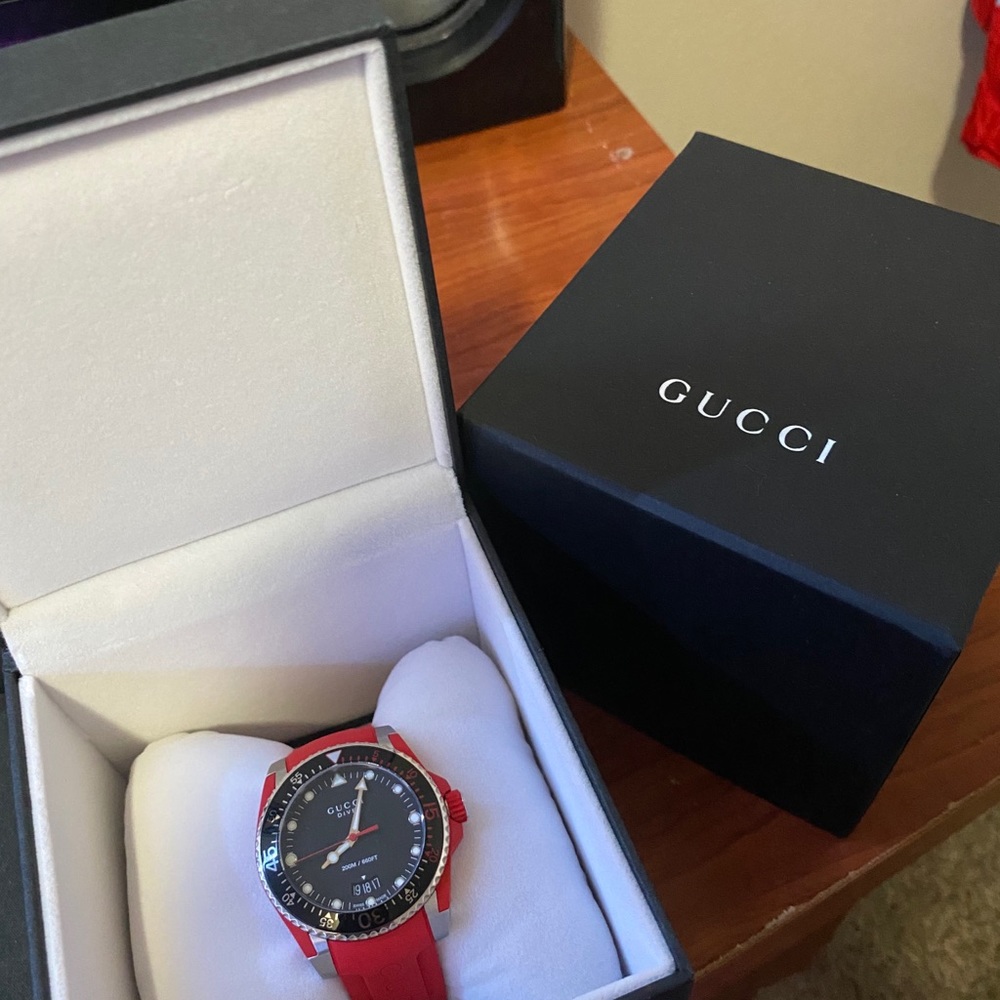 GUCCI DIVE WATCH